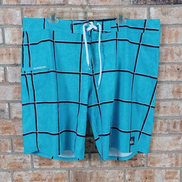Quiksilver Other - Quicksilver board shorts Sz 40